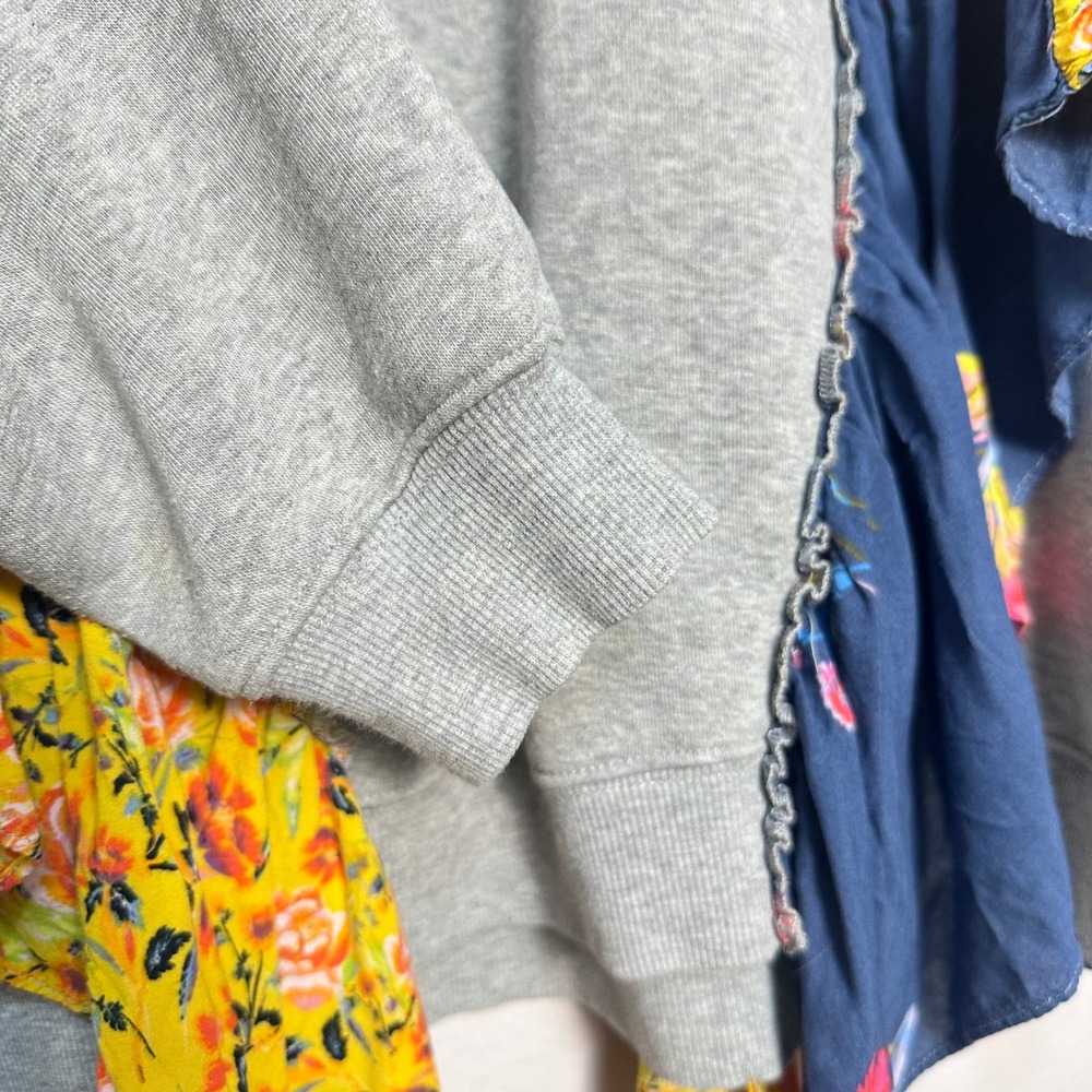 Free People She's Just Cute Mixed Floral Ruffle Sweatshirt Gray Pullover M - Picture 9 of 11